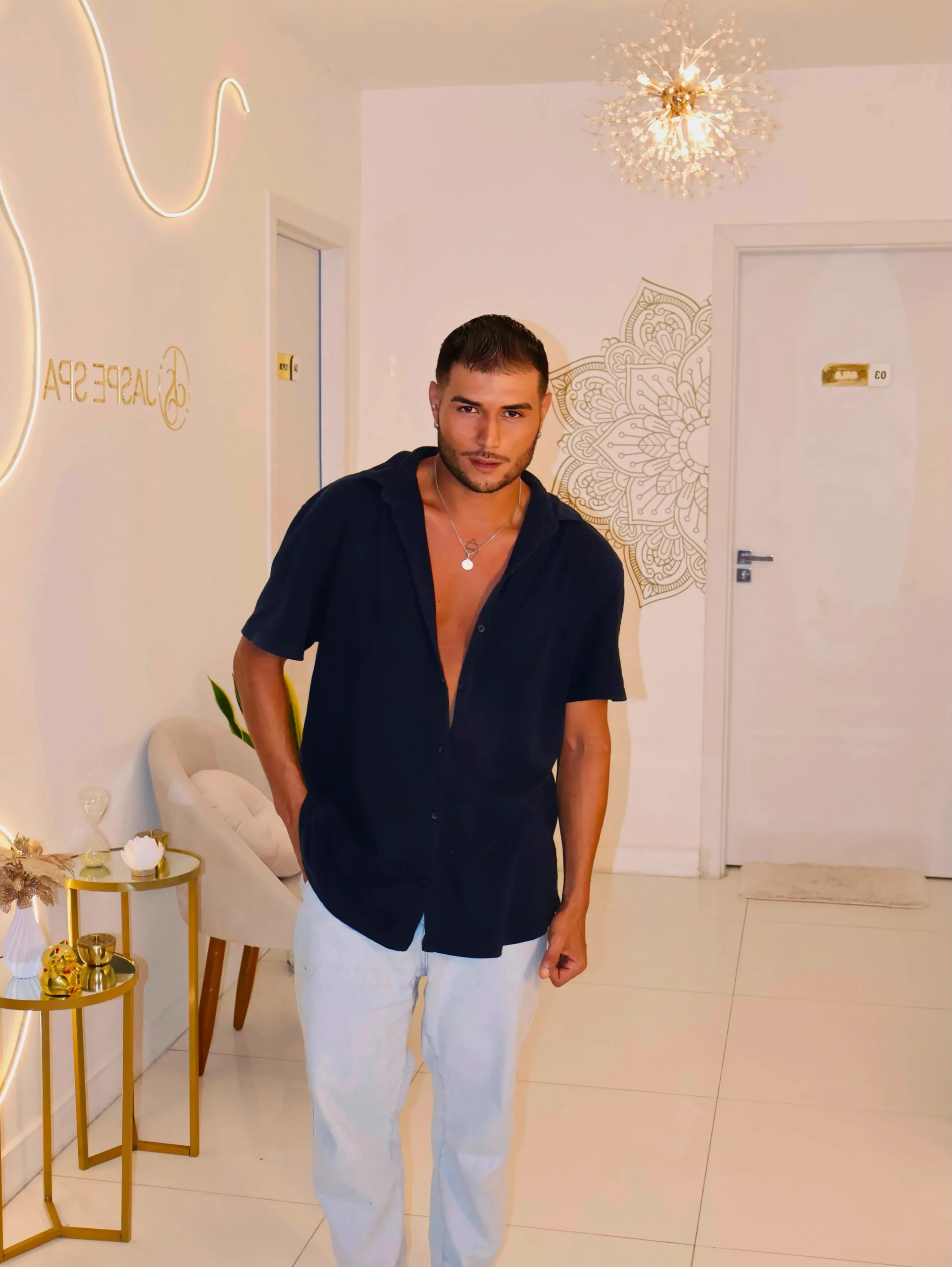 Hugo esta no Massagem em Fortaleza