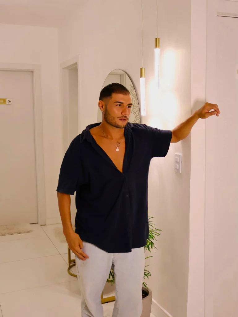 Hugo esta no Massagem em Fortaleza