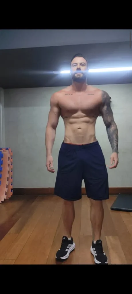 Lucas esta no Massagem Fortaleza.
